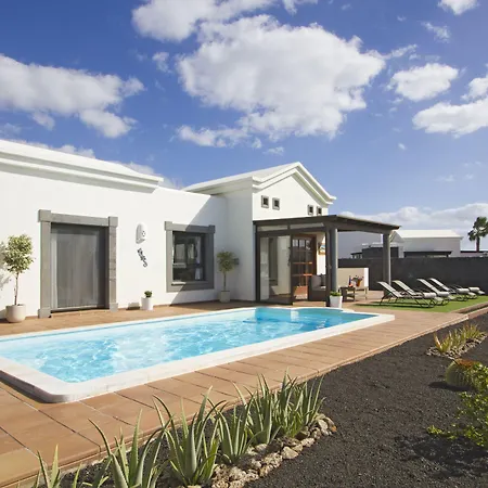 Coral Deluxe Villa *